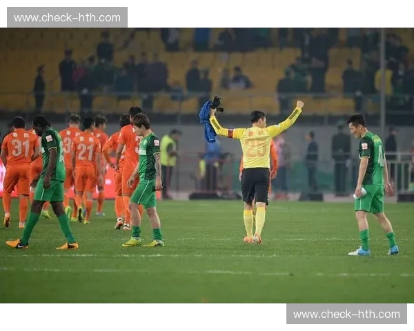 绿茵激战，谁主沉浮？恒大vs亚泰直播，一场不容错过的足球盛宴！